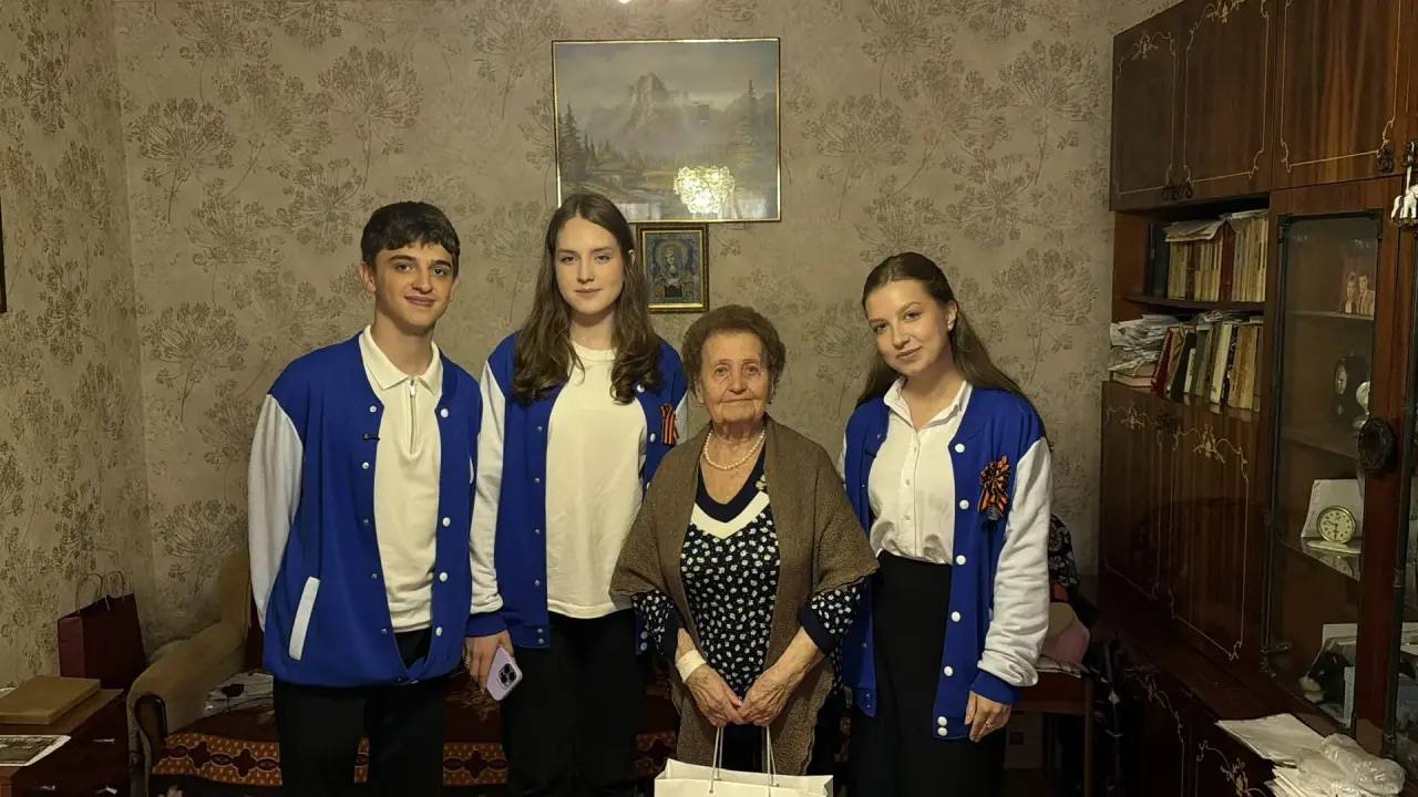⭐Студенты СочиГУ поздравили с наступающем Днём Победы тех, кто прошел через жесточайшее преступление нацистов