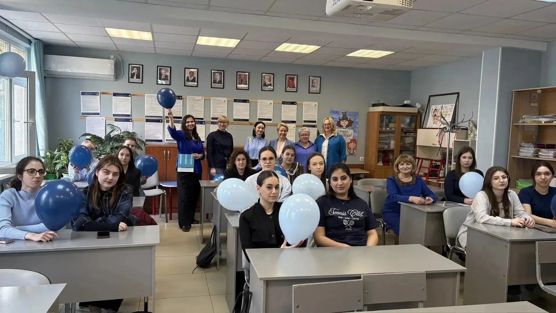 В СочиГУ прошла международная акция «Зажги синим»